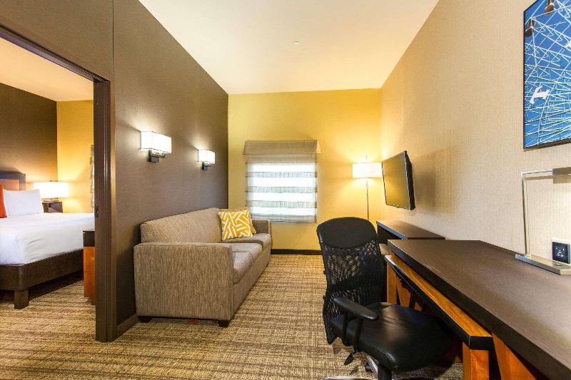 سوئیت با تخت بزرگ, Cambria Hotel Plano   Frisco