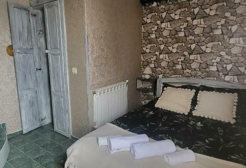 اتاق استاندارد, Boina House