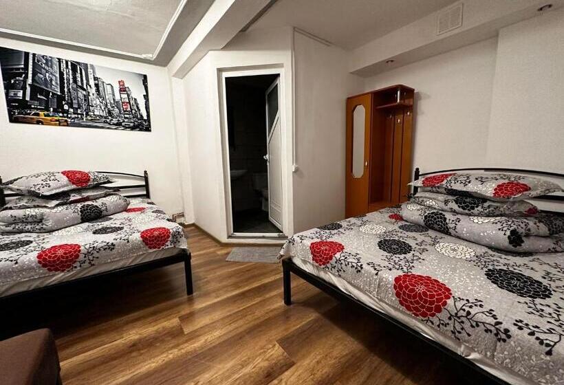 اتاق استاندارد چهار تخته, Casa Bucovineană