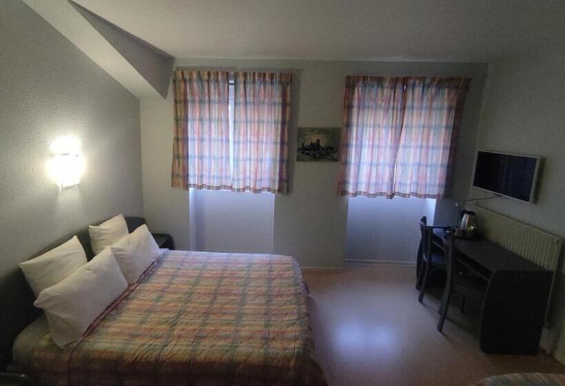 Номер Стандарт, Central Hôtel