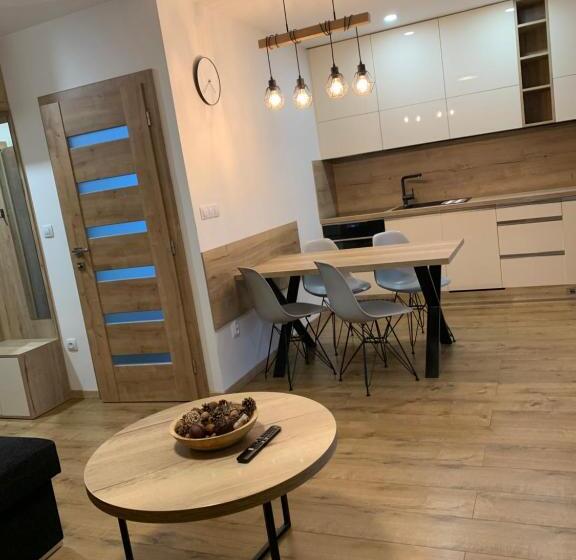 Апартаменты 1 Спальня с Балконом, Apartmány Valča