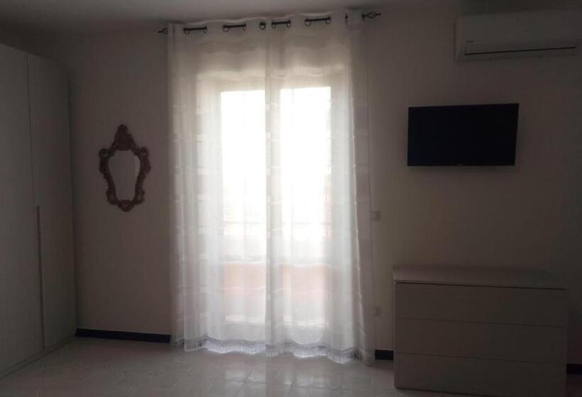 اتاق لوکس با چشم‌انداز دریا, Daniela B&b