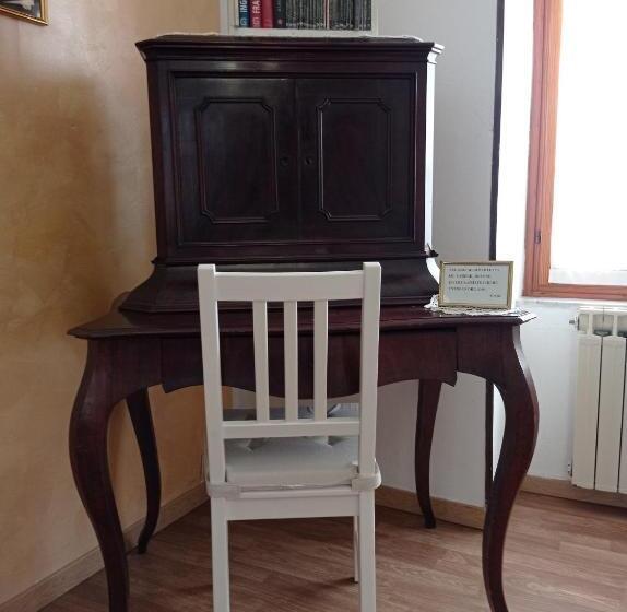 اتاق لوکس خانوادگی, B&b La Reggia