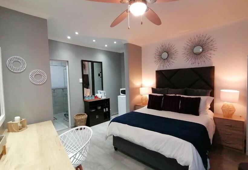 Номер Стандарт Вид на Сад, Roxy S Rest Guest House