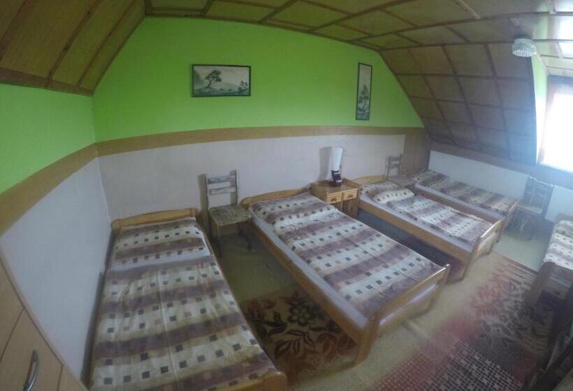 اتاق خانوادگی, Turistika Ubytovňa Sivá Brada