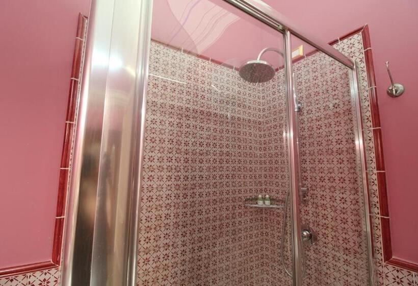 Апартаменты 2 Спальни Вид на Море, The Palace B&b And Apartments