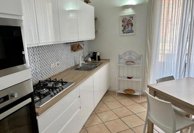 Студия Deluxe, The Palace B&b And Apartments