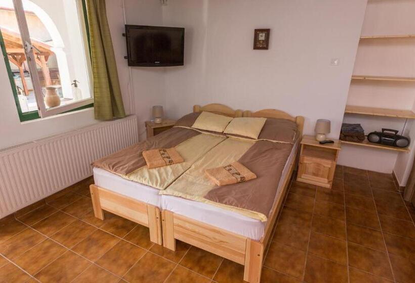 Suite, Gádoros Vendégház