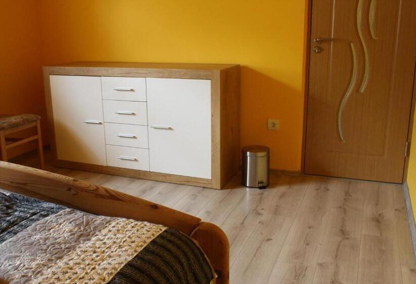 Номер Deluxe Кровать Кинг, Kedvenc Vendégház