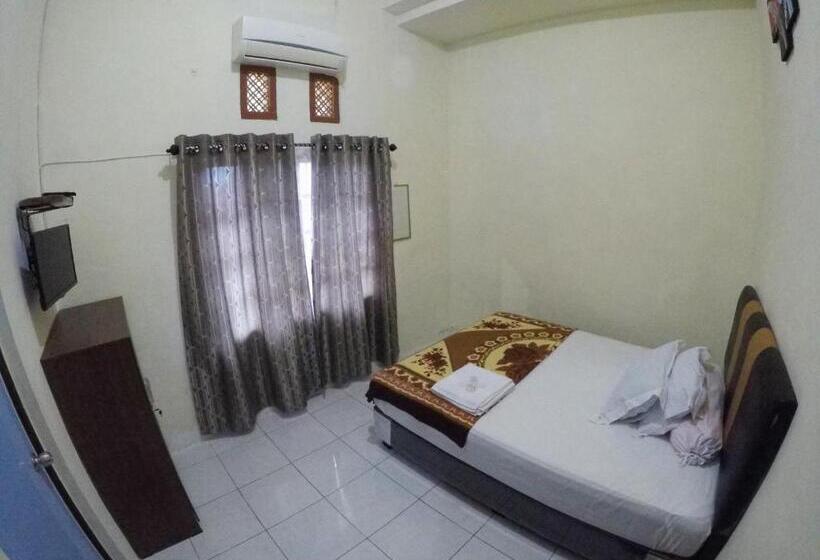 Дом 3 Спальни, Pondok Simpang Tiga