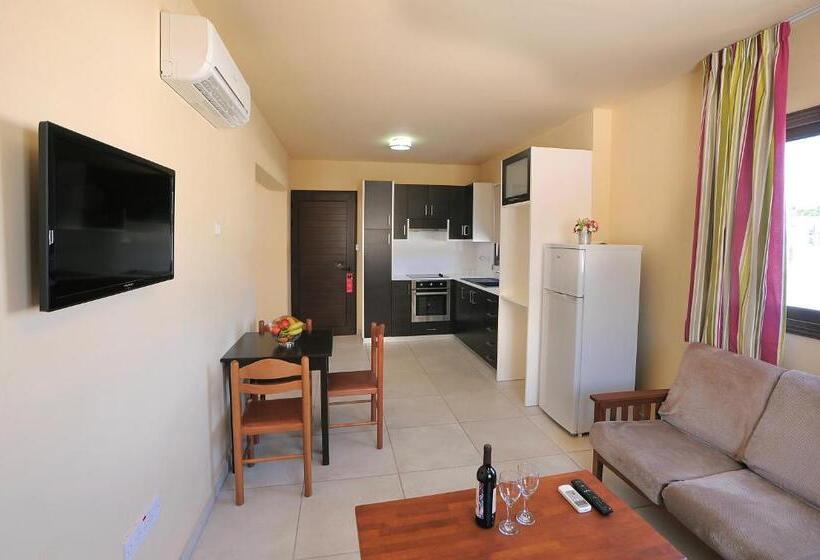 Апартаменты 2 Спальни, Nelia Gardens
