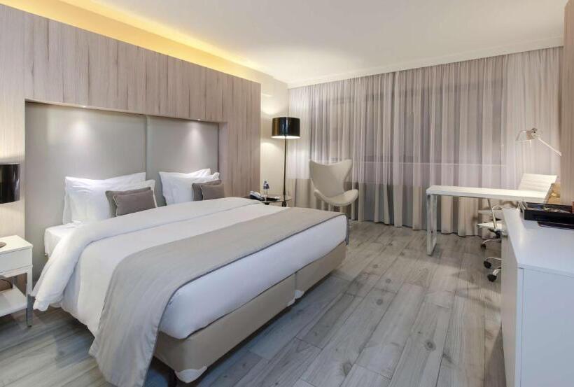 디럭스 룸 킹사이즈 침대, Radisson Blu Belo Horizonte Savassi