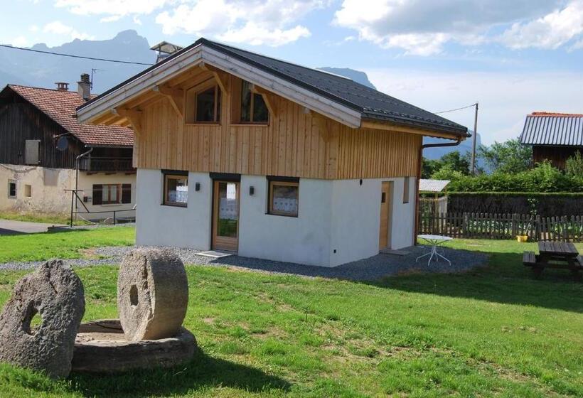 کلبه ییلاقی, La Ferme Du Mont Blanc