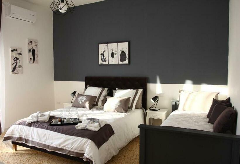 Трехместный Номер Deluxe, Pompei Palace B&b