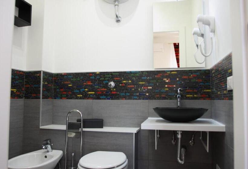 Quarto Estandar Cama King, Pompei Palace B&b