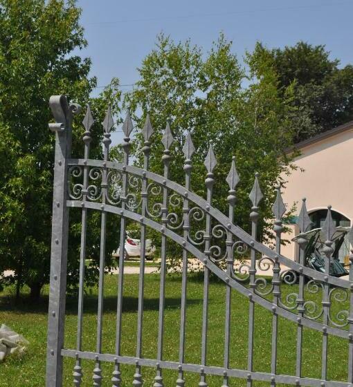 Апартаменты 3 Спальни, Casa Vacanza E Per Lavoro Tessyhouse