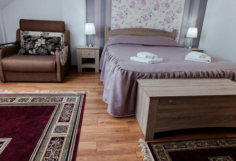 Трехместный Номер Классика, Casa Marta