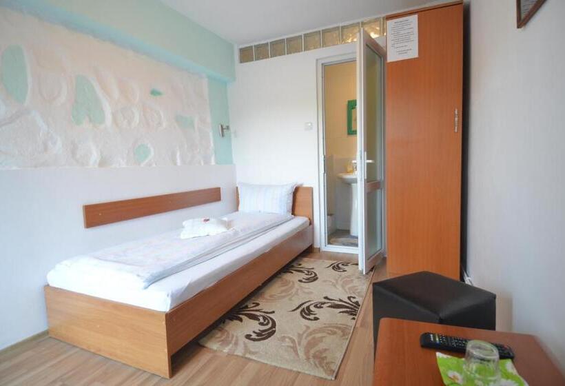اتاق استاندارد یک نفره, Casa Verde