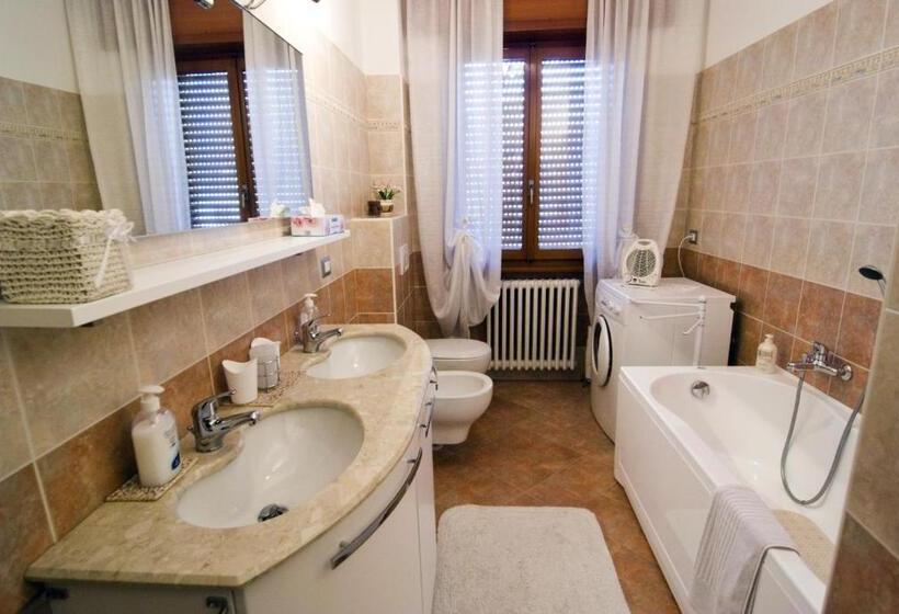 Апартаменты 1 Спальня Вид на Сад, B&b Da Lori