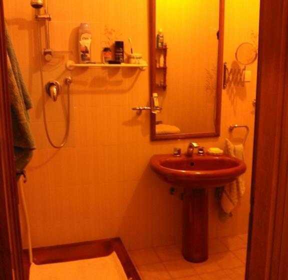 اتاق استاندارد, B&b Tio Pepe