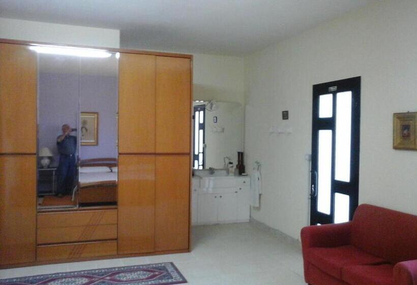 اتاق استاندارد, B&b Tio Pepe
