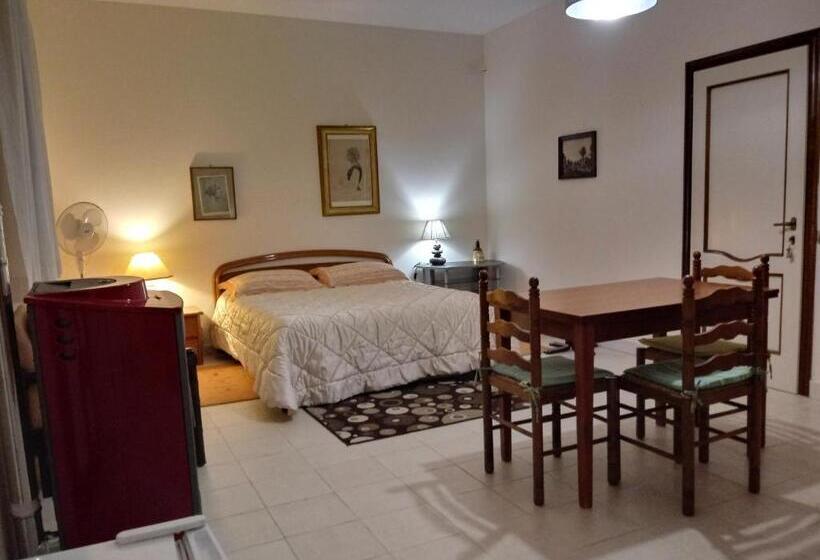 اتاق استاندارد, B&b Tio Pepe