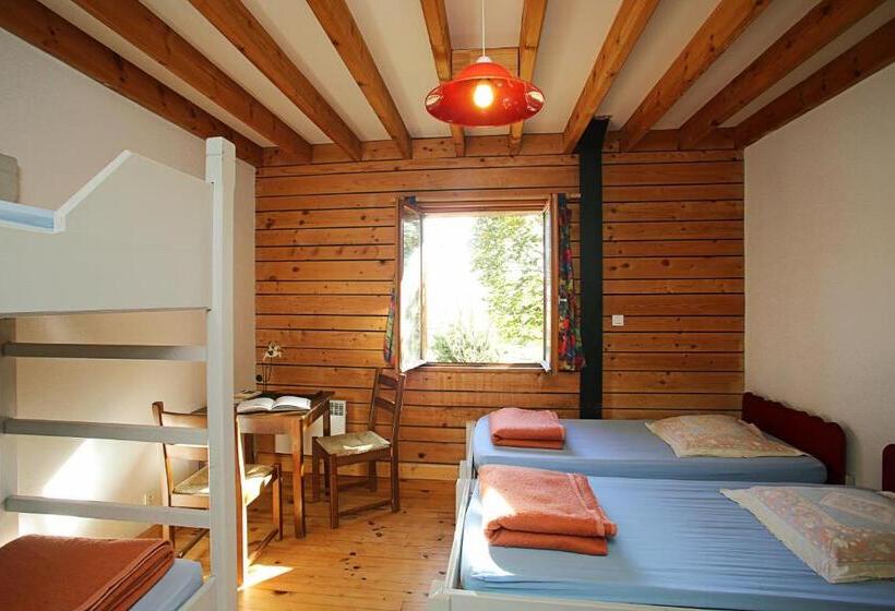 Кровать в Общей Комнате, Gîte Equisud   Demi Pension Inclus