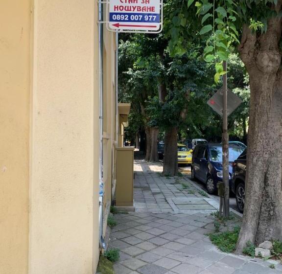 اتاق خانوادگی با سرویس بهداشتی مشترک, Guest Rooms Donovi