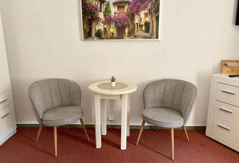 Номер Стандарт, Guesthouse Mikuláš Mikulov   Free Parking In The City Center