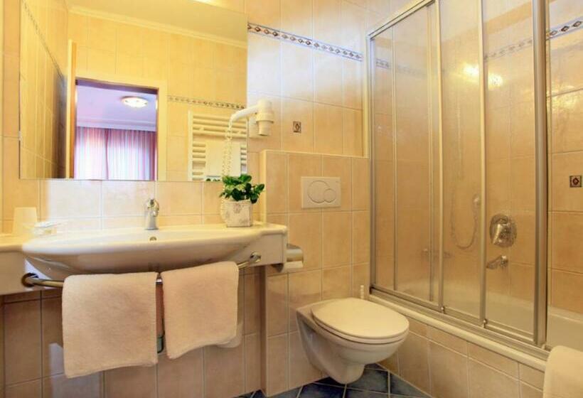 Номер Стандарт с Балконом, Pension Lärchenbrunn