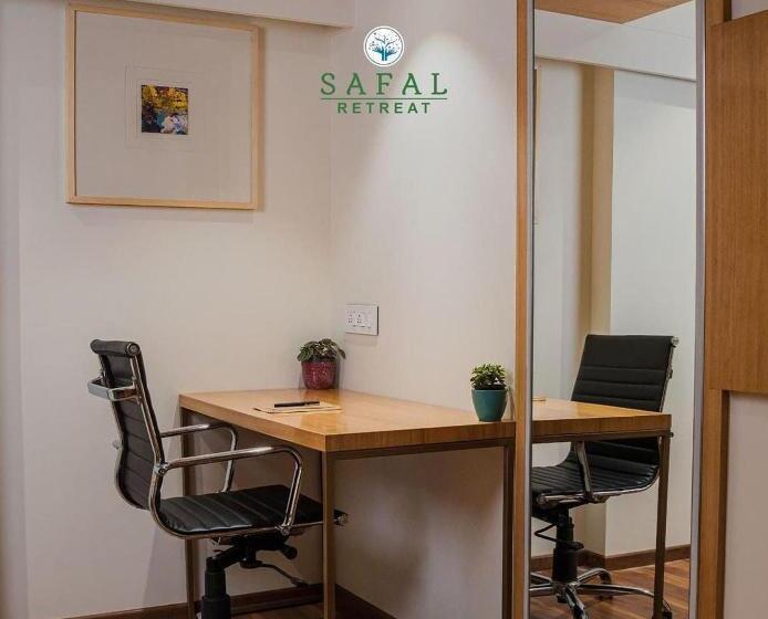 Стандартный Номер Кровать Кинг, Safal Retreat