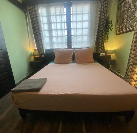 اتاق استاندارد با بالکن, La Villa Saint Jean