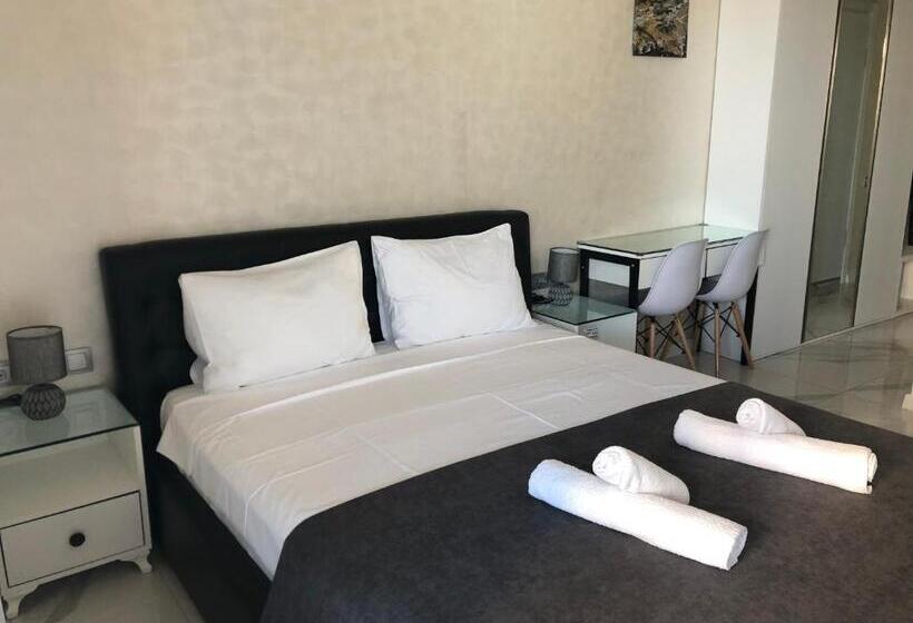 استودیوی استاندارد با چشم‌انداز دریا, Black Sea Vi Dari Apartments