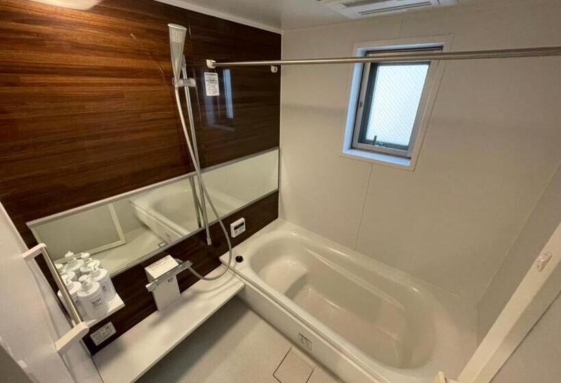اتاق استاندارد چهار تخته, Salon Shibuya