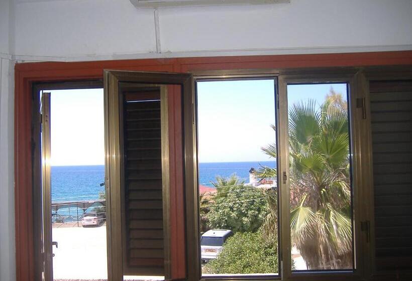 豪华海景房带阳台, Theresa Hotel At Karpaz Peninsula