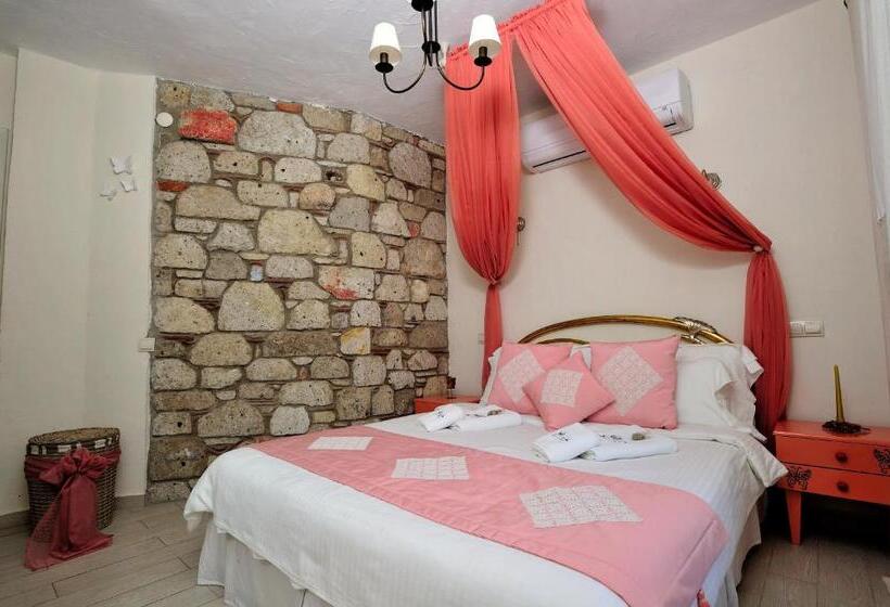 Номер Стандарт с Балконом, Alaçatı Sultan Konak Butik Otel ℳℛ Luxury Concept