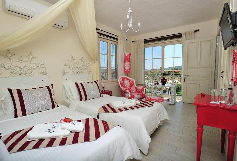 Номер Deluxe с Балконом, Alaçatı Sultan Konak Butik Otel ℳℛ Luxury Concept