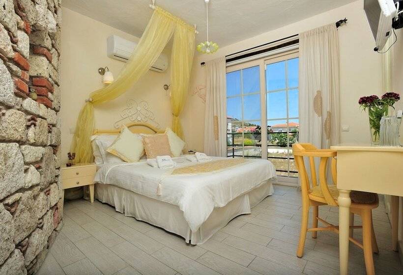 Номер Стандарт с Балконом, Alaçatı Sultan Konak Butik Otel ℳℛ Luxury Concept