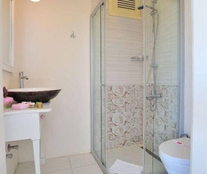 جناح إدارى, Alaçatı Sultan Konak Butik Otel ℳℛ Luxury Concept