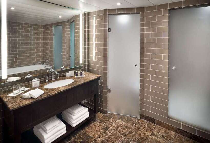 جناح ديلوكس, Hilton Okinawa Chatan Resort