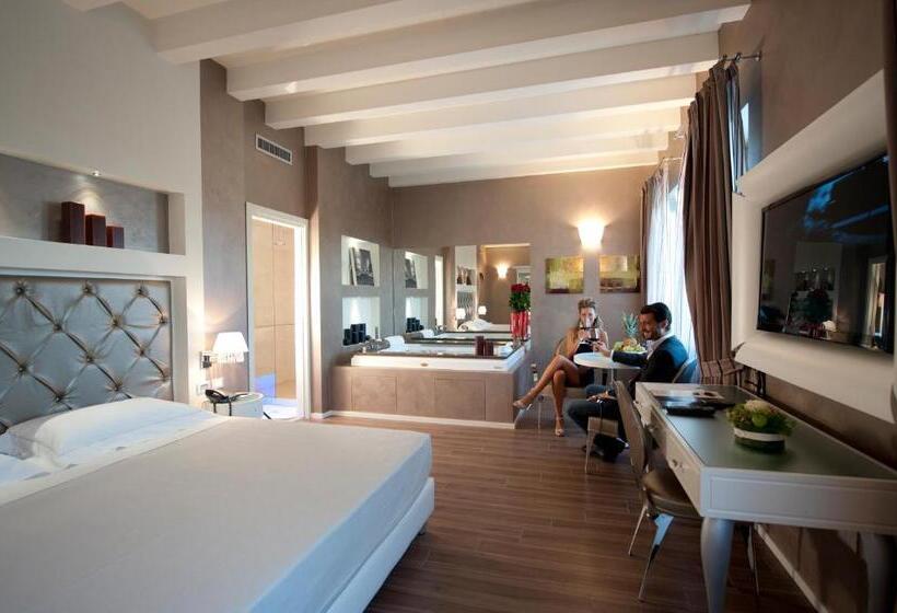 小型套房, Morgana