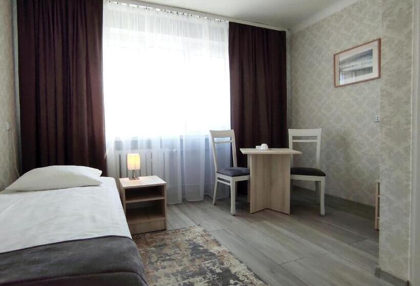 Номер Стандарт, Polonia