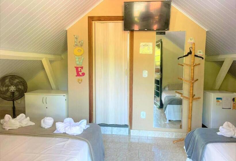 풀장 전망 스위트, Pousada Villa Três