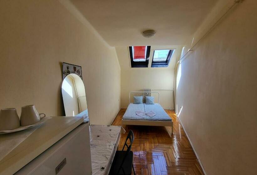 带共用浴室的标准房间, Casa Nora
