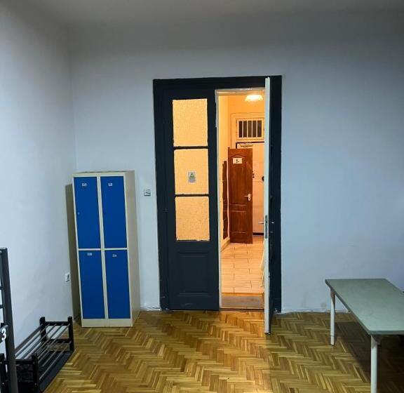 家庭房间共用浴室, Casa Nora