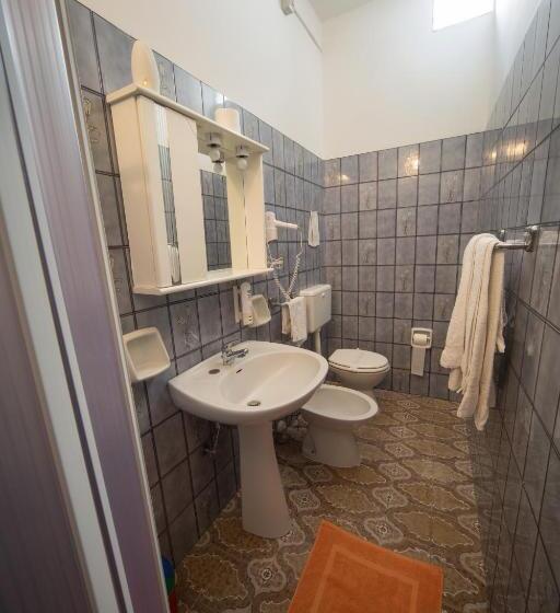 Номер Стандарт Трехместный, Albergo Europa