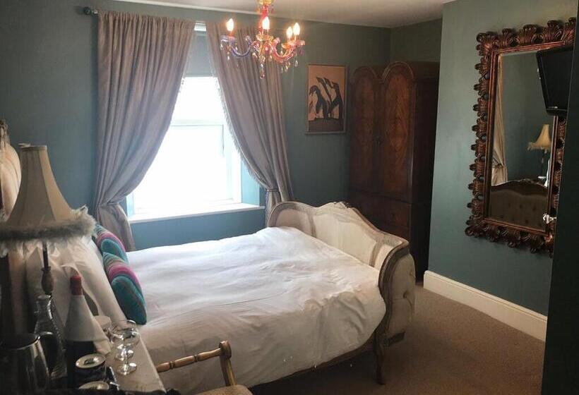 Номер Deluxe, The White House