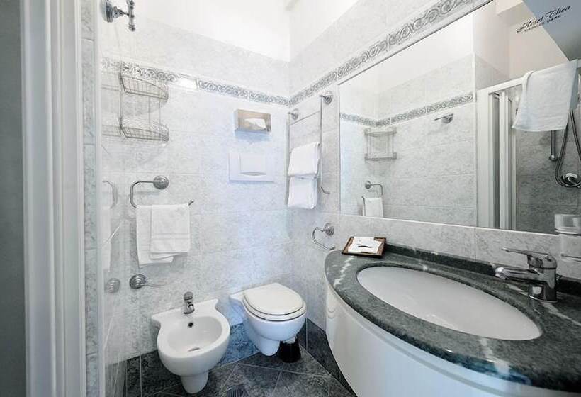 Quarto Estandar, Thea & Residence