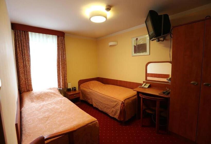 Четырехместный Номер Стандарт, Korona