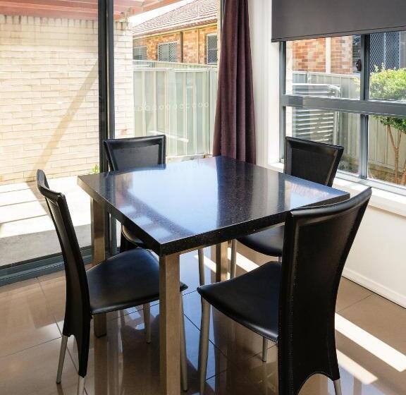 침실 2개 아파트, Cardiff Executive Apartments